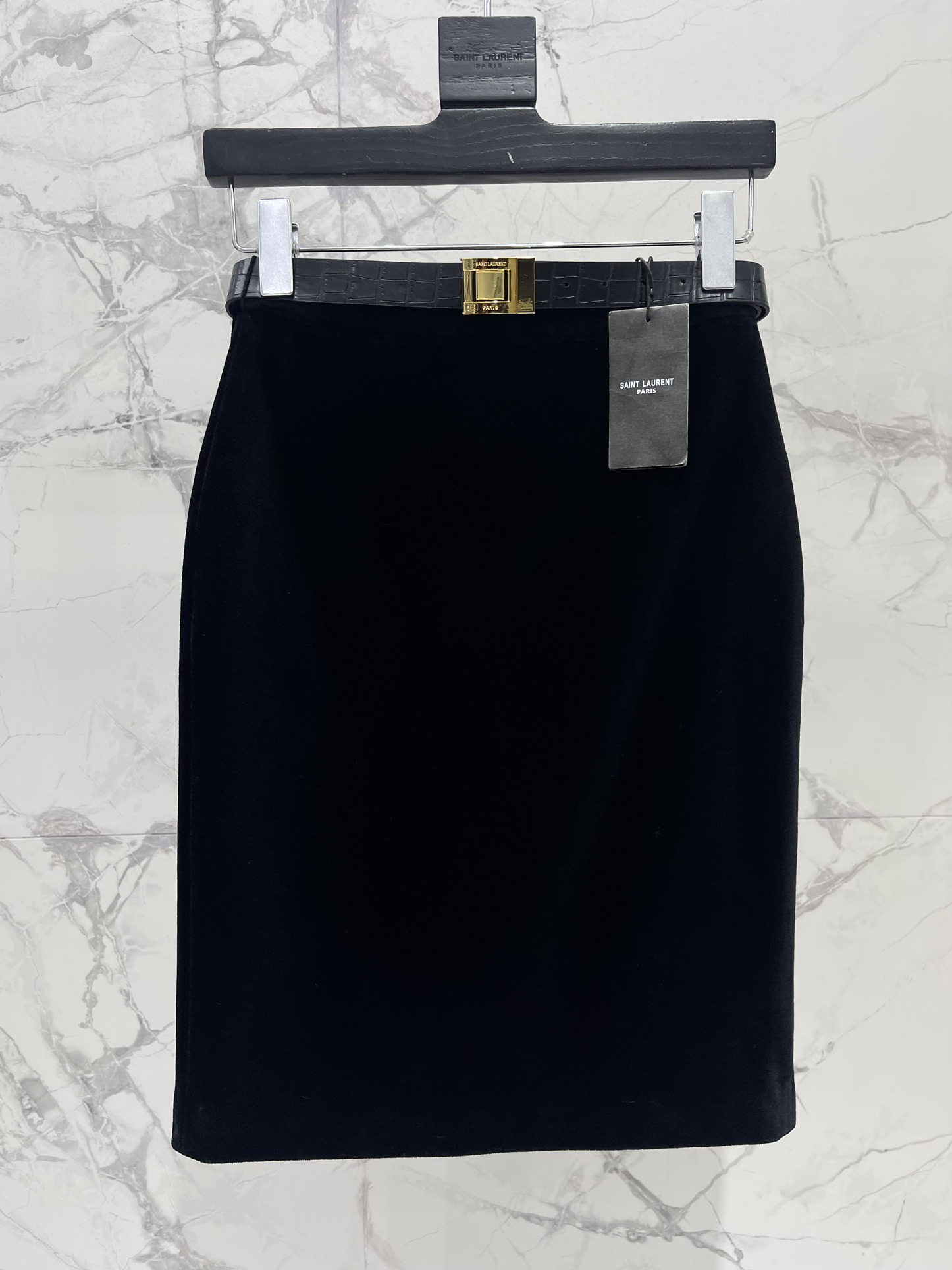 Yves Saint Laurent Velvet Midi Skirt with Back Slit - Elegant & Comfortable 3 i1758884997 6385 1