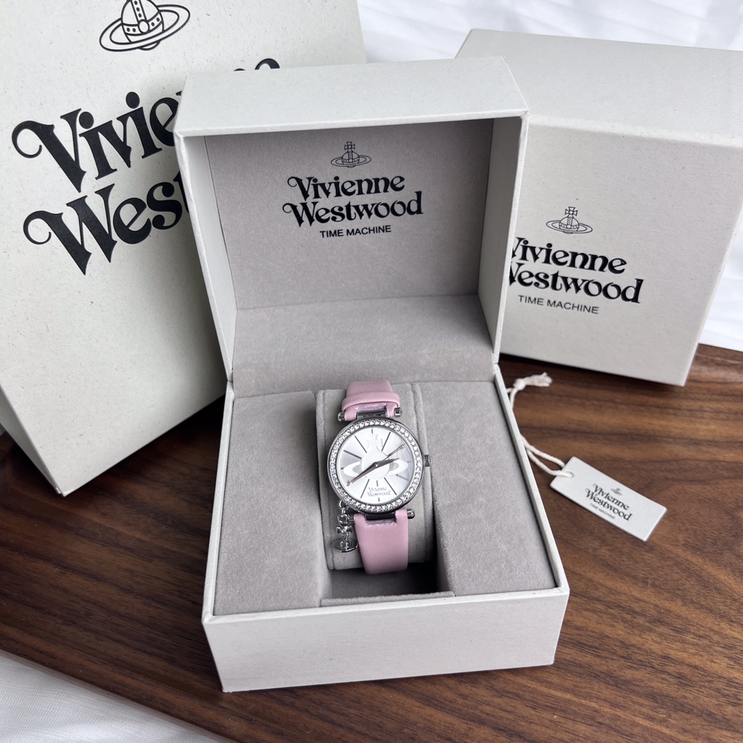 Часы Vivienne Westwood