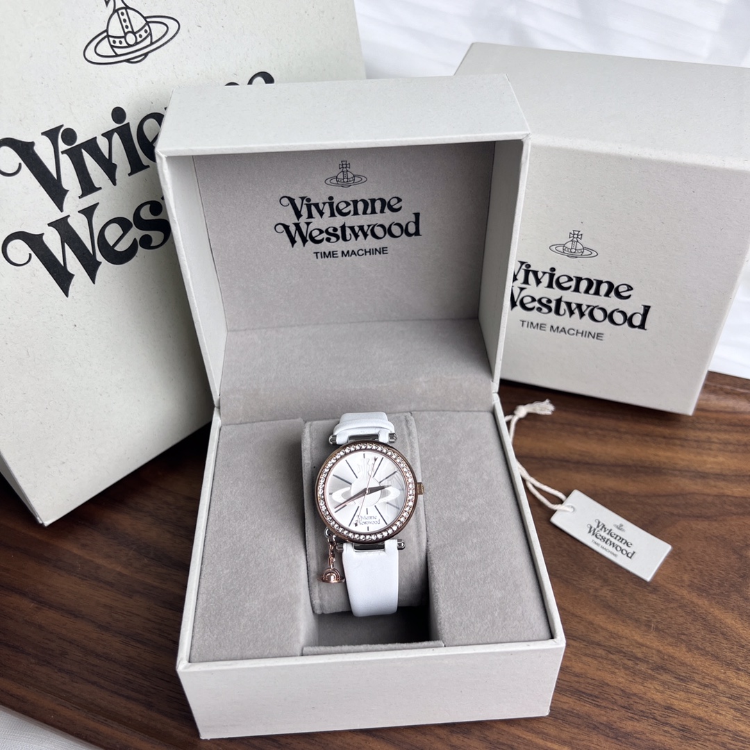 Часы Vivienne Westwood