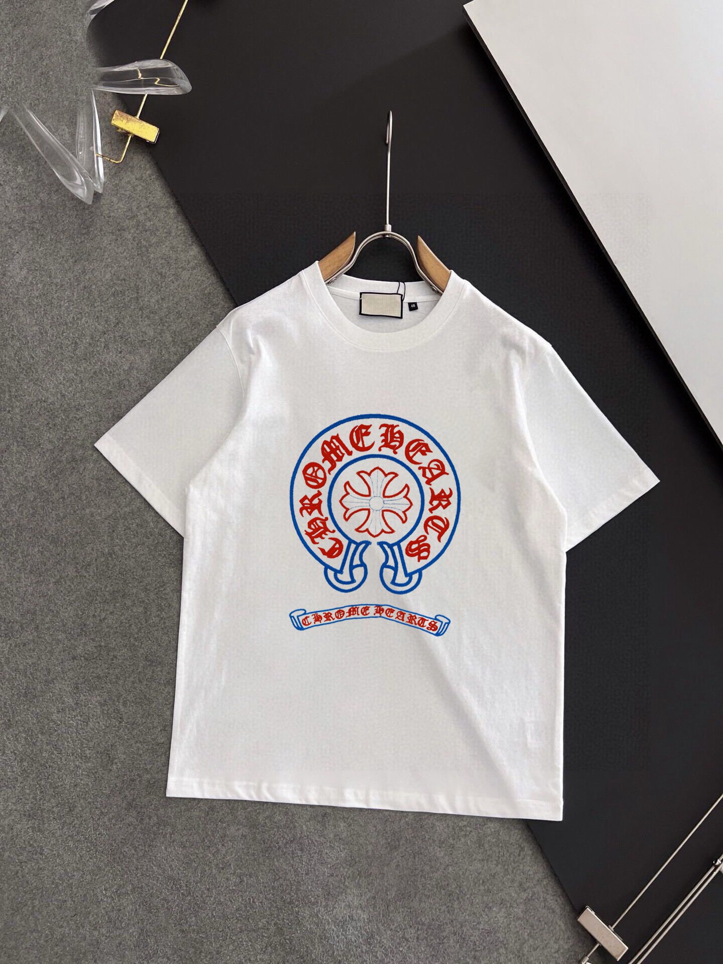 Chrome Hearts 品牌【ChampionHearts 克罗心】 2025新款男士短袖短裤套装 销售 市面高端版本 手感细腻柔软 让你穿着更加舒适 立体裁剪版型超赞 尺码:M-5XL下单请报身高体重