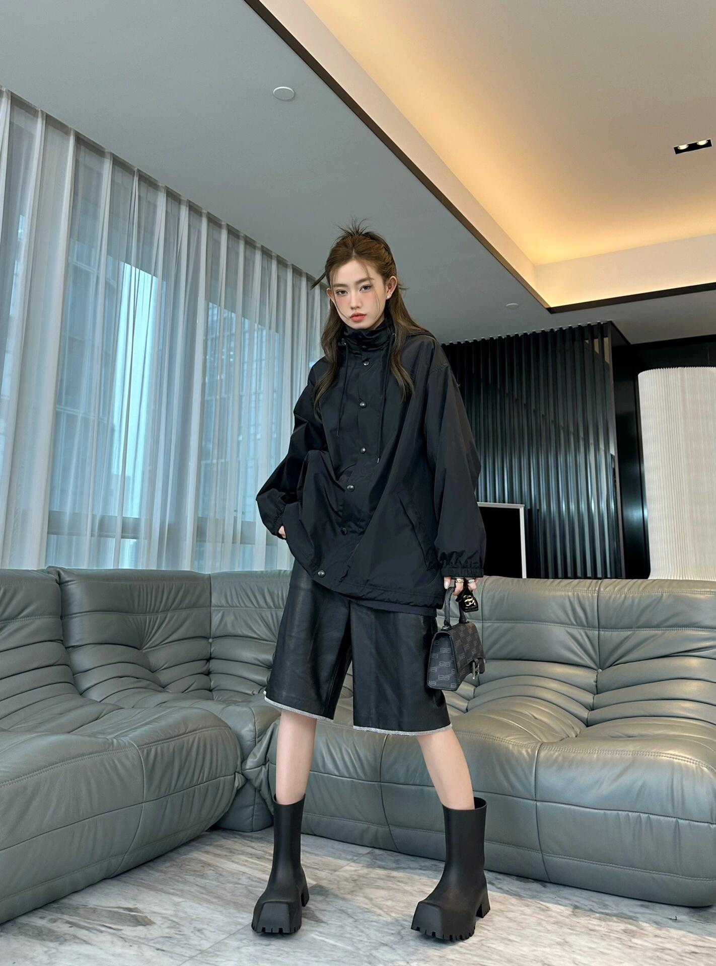 NO:570052,【Female model picture】,,alexander wang19860909【 女模特图】,,alexander wang,Men's clothing