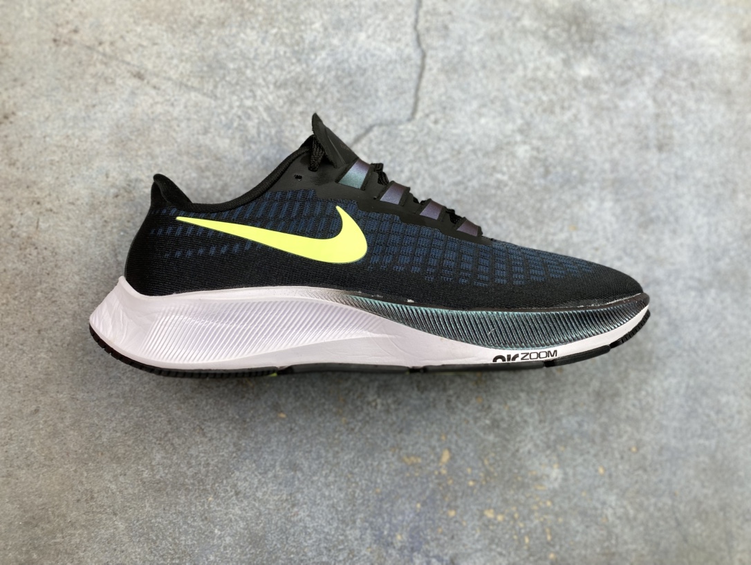 特价💰140 国庆活动必推系列！ 奥莱飞马37系列福利特价！ 尺码36-45，白菜价体验正品！ 奥莱直播冲正卖的产品 品质不多说！售前售后 包到底！嘎嘎放心冲！ 编码AB203698