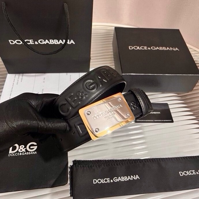 Dolce&Gabbana 全新浮雕小牛皮腰带，满载干练态度，尽显巧思 ，宽度.40mm