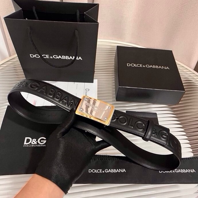 Dolce&Gabbana 全新浮雕小牛皮腰带，满载干练态度，尽显巧思 ，宽度.40mm