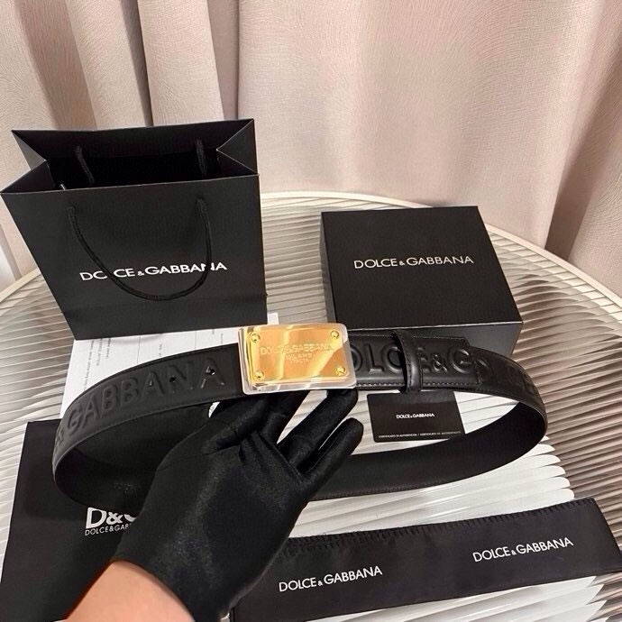 Dolce&Gabbana 全新浮雕小牛皮腰带，满载干练态度，尽显巧思 ，宽度.40mm