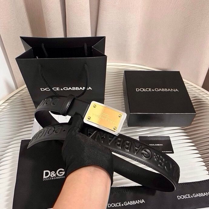 Dolce&Gabbana 全新浮雕小牛皮腰带，满载干练态度，尽显巧思 ，宽度.40mm