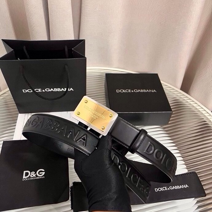 Dolce&Gabbana 全新浮雕小牛皮腰带，满载干练态度，尽显巧思 ，宽度.40mm