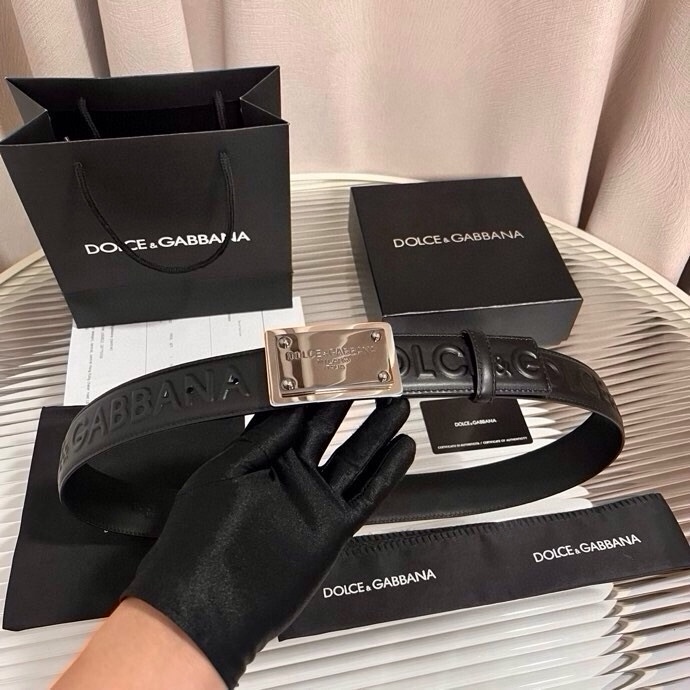 Dolce&Gabbana 全新浮雕小牛皮腰带，满载干练态度，尽显巧思 ，宽度.40mm
