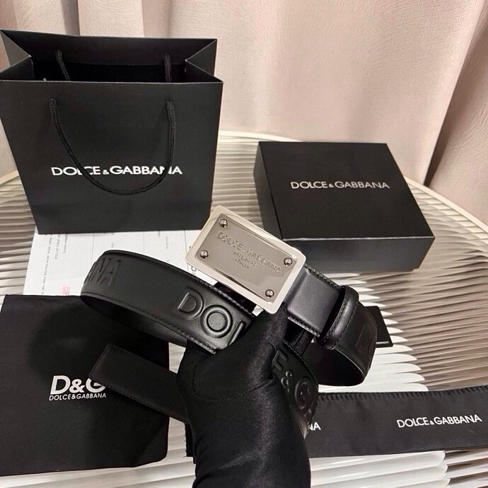 Dolce&Gabbana 全新浮雕小牛皮腰带，满载干练态度，尽显巧思 ，宽度.40mm