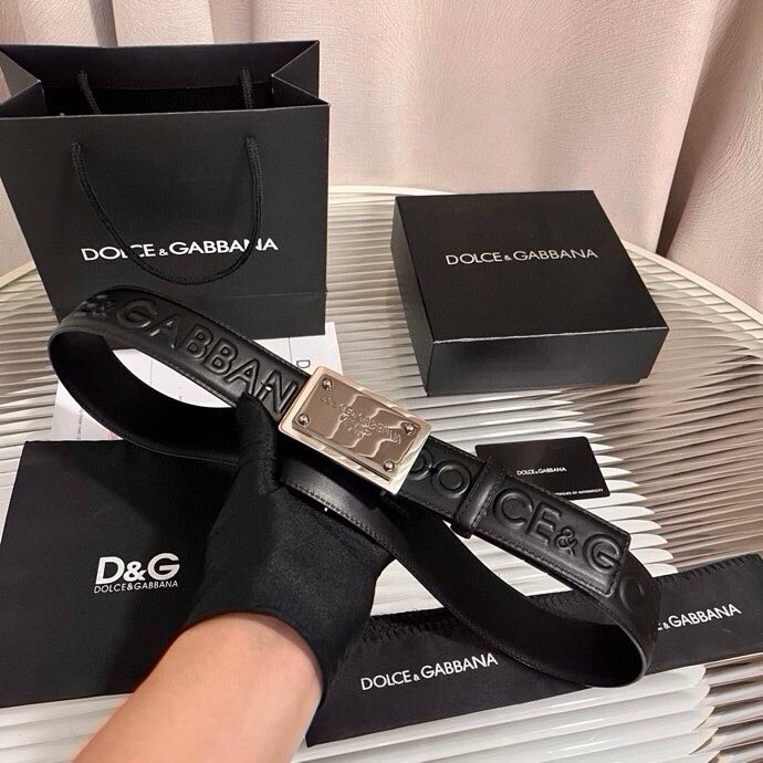 Dolce&Gabbana 全新浮雕小牛皮腰带，满载干练态度，尽显巧思 ，宽度.40mm