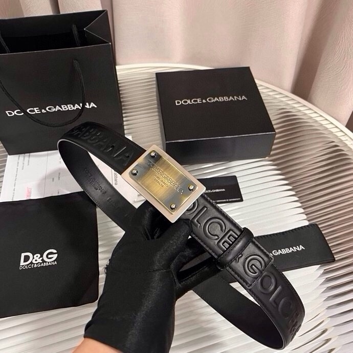 Dolce&Gabbana 全新浮雕小牛皮腰带，满载干练态度，尽显巧思 ，宽度.40mm