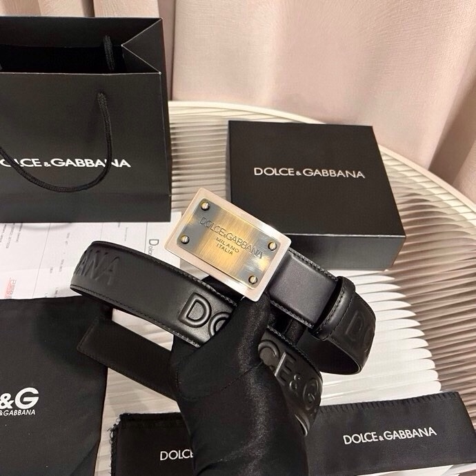 Dolce&Gabbana 全新浮雕小牛皮腰带，满载干练态度，尽显巧思 ，宽度.40mm