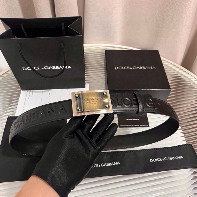 Dolce&Gabbana 全新浮雕小牛皮腰带，满载干练态度，尽显巧思 ，宽度.40mm