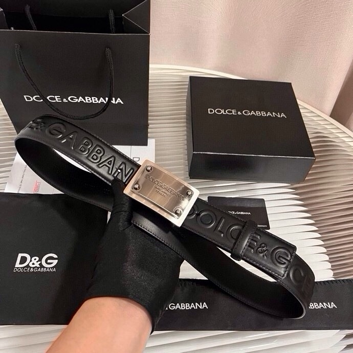 Dolce&Gabbana 全新浮雕小牛皮腰带，满载干练态度，尽显巧思 ，宽度.40mm