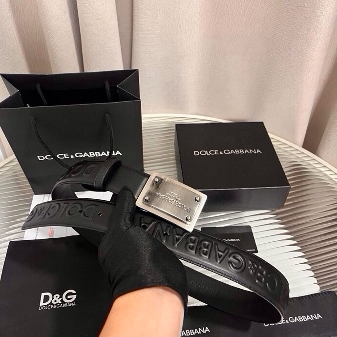 Dolce&Gabbana 全新浮雕小牛皮腰带，满载干练态度，尽显巧思 ，宽度.40mm