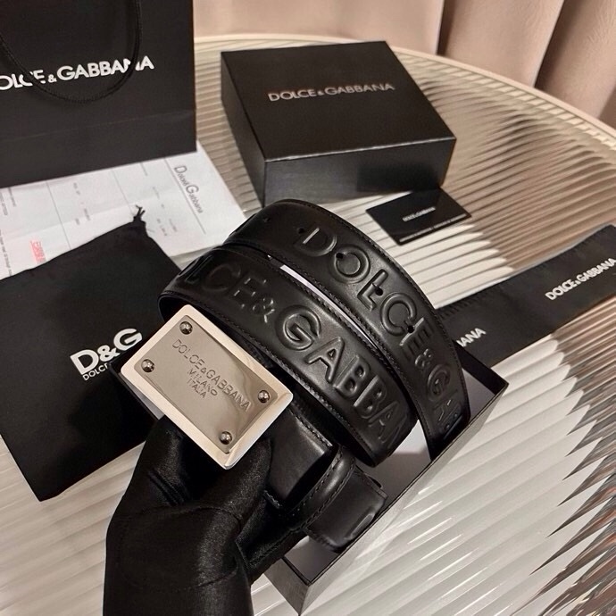 Dolce&Gabbana 全新浮雕小牛皮腰带，满载干练态度，尽显巧思 ，宽度.40mm