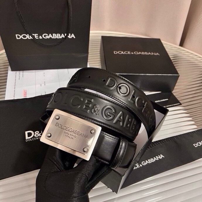 Dolce&Gabbana 全新浮雕小牛皮腰带，满载干练态度，尽显巧思 ，宽度.40mm