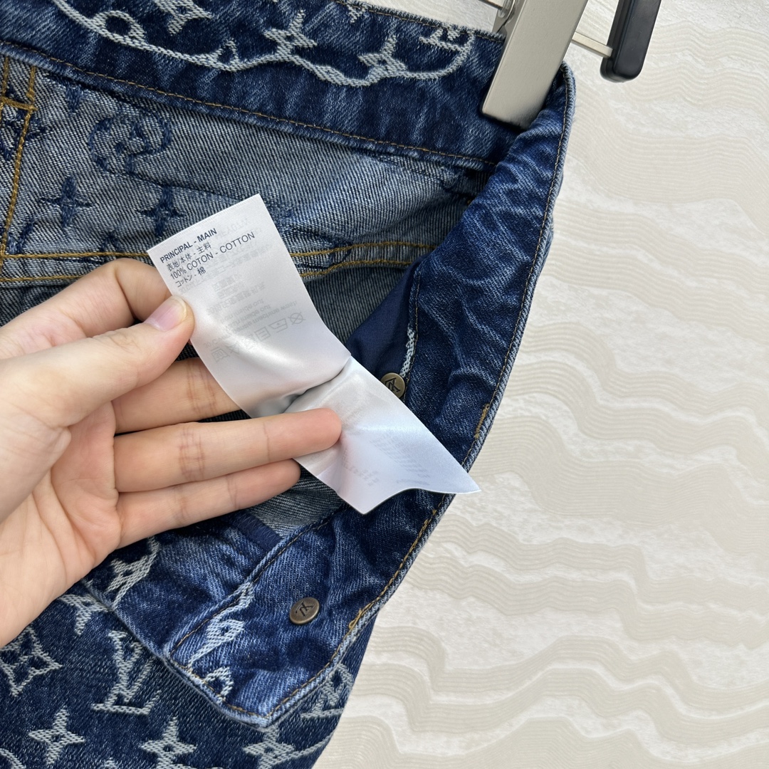 独家首发❤️ 爆单推荐，L联名Nigo，MONOGRAM云朵⛅️提花logo牛仔长裤！经典直筒裤型时髦又