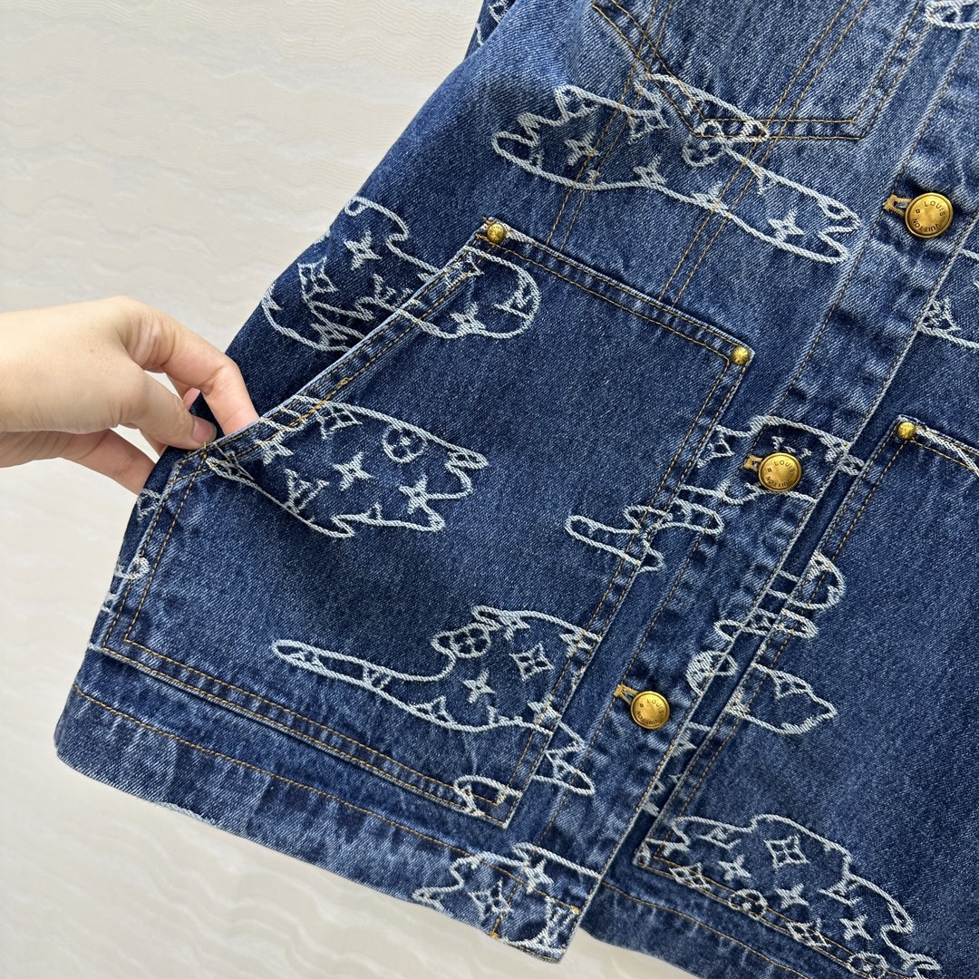 独家首发❤️ 爆单推荐，L联名Nigo，MONOGRAM云朵⛅️提花logo牛仔夹克外套！彼得潘小领经典