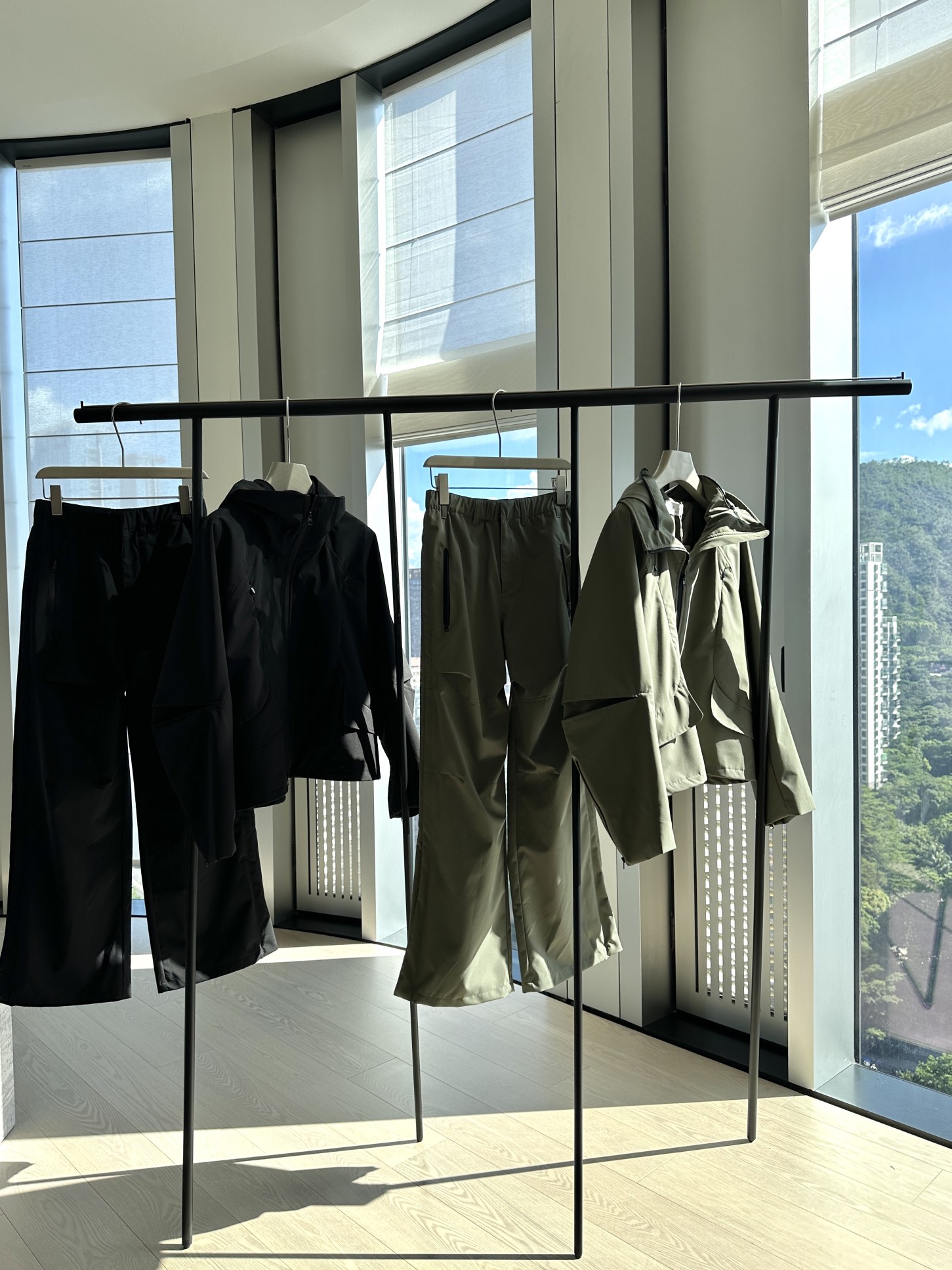 NO:535165,YS | NEW ARRIVALS Customized black technology jacket urban outdoor suit, three-proof fabric, very practical, super texture, especially beautiful and fashionable!  SML, Jackets & coats,alexander wang19860909YS ｜ NEW ARRIVALS 定制黑科技冲锋衣城市户外套装 三防面料 功能实用性很强  质感超 版型特别好看 时髦！ SML,,jackets & coats,alexander wang,Women's clothing