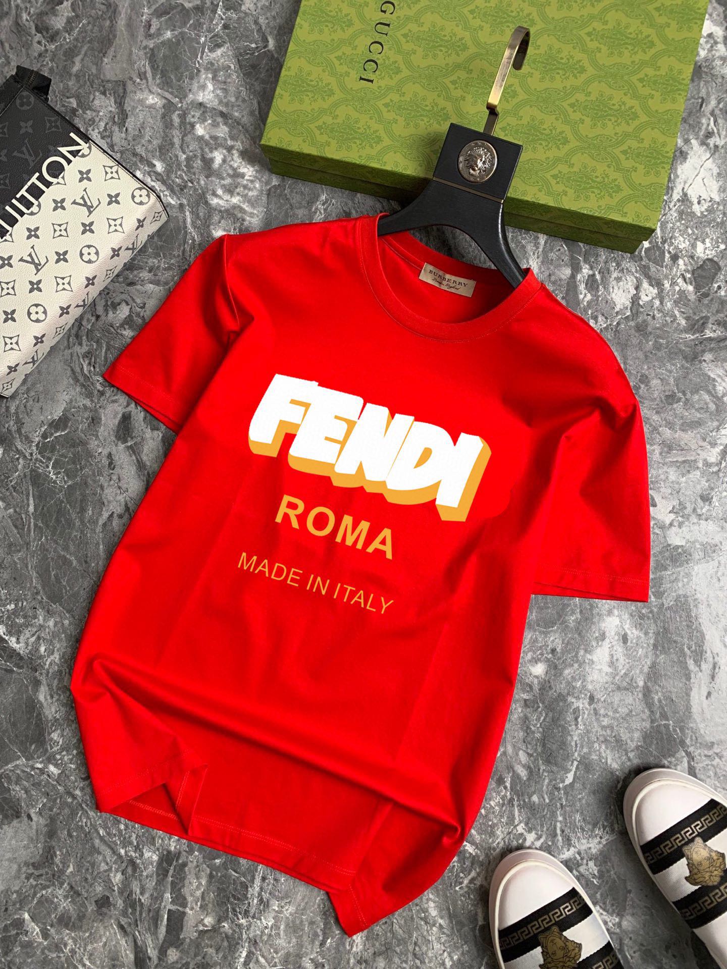 Fendi 品牌【FENDI 芬迪】(胖子福音) 男士休闲短袖T恤 2024春夏新品
