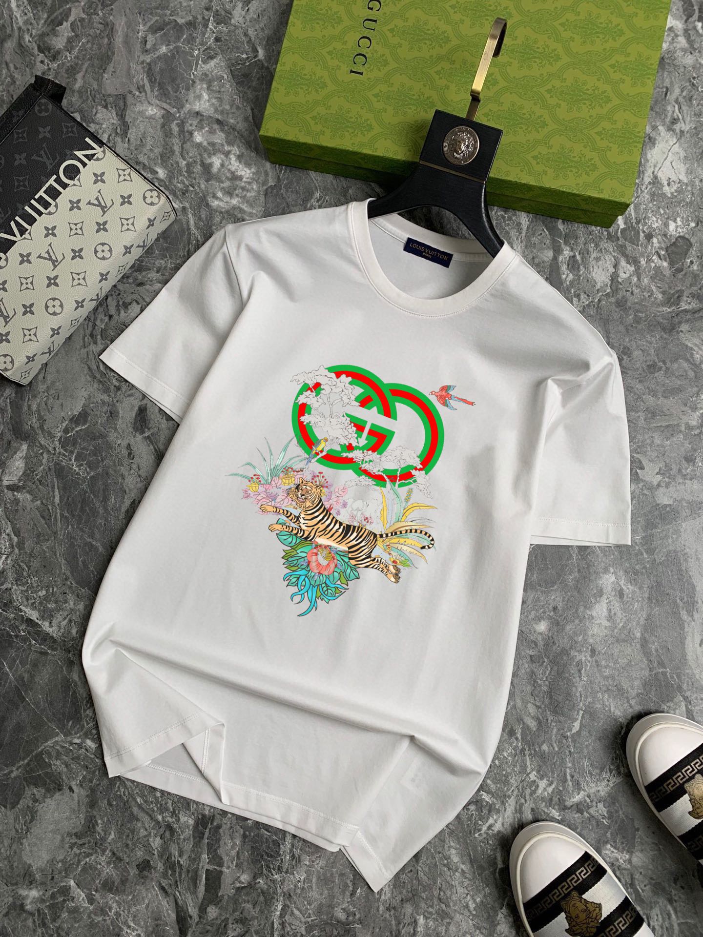 Gucci 品牌【GUCCI 古奇】(胖子福音) 男士休闲短袖T恤 2024春夏新品