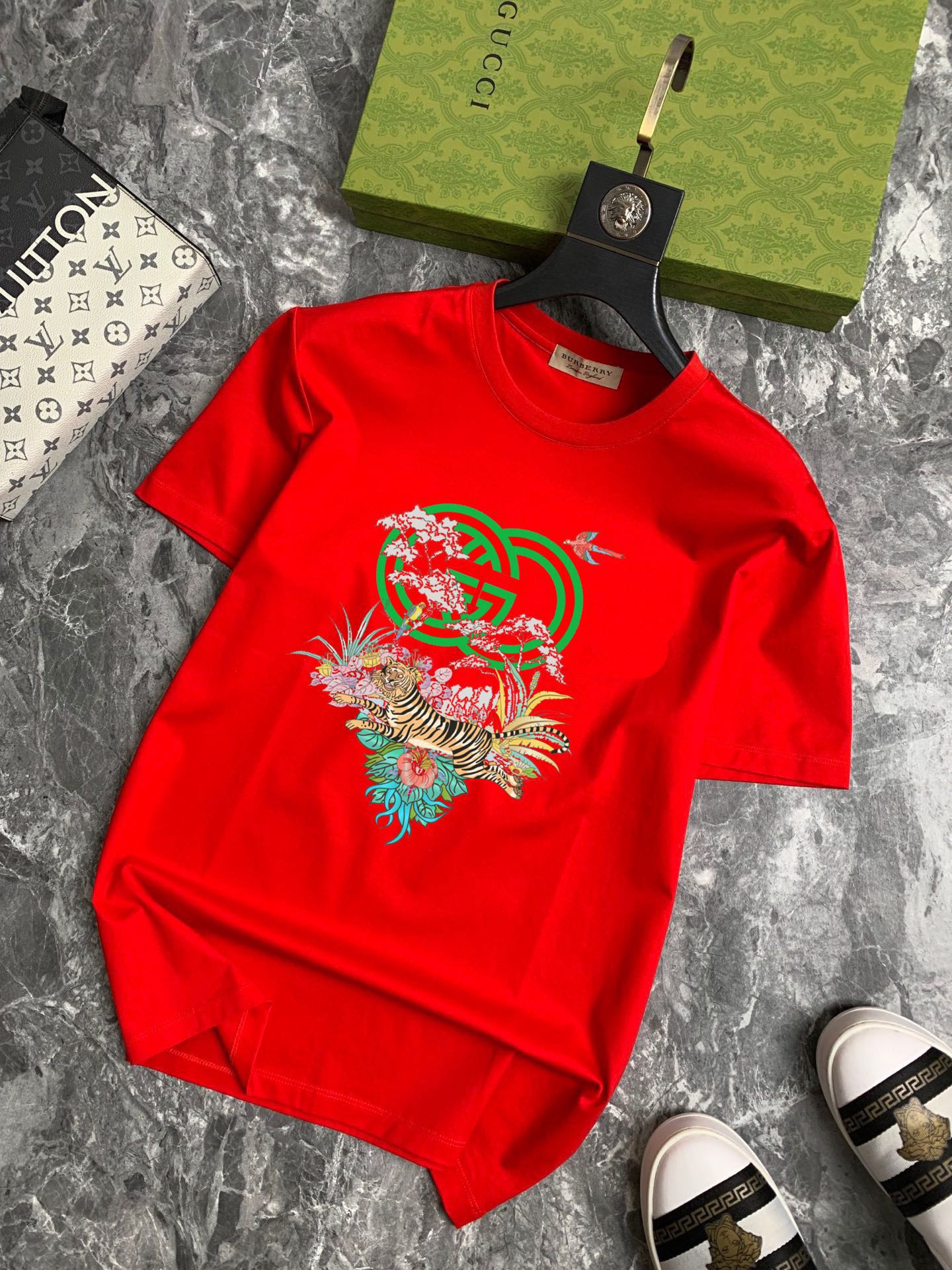 Gucci 品牌【GUCCI 古奇】(胖子福音) 男士休闲短袖T恤 2024春夏新品