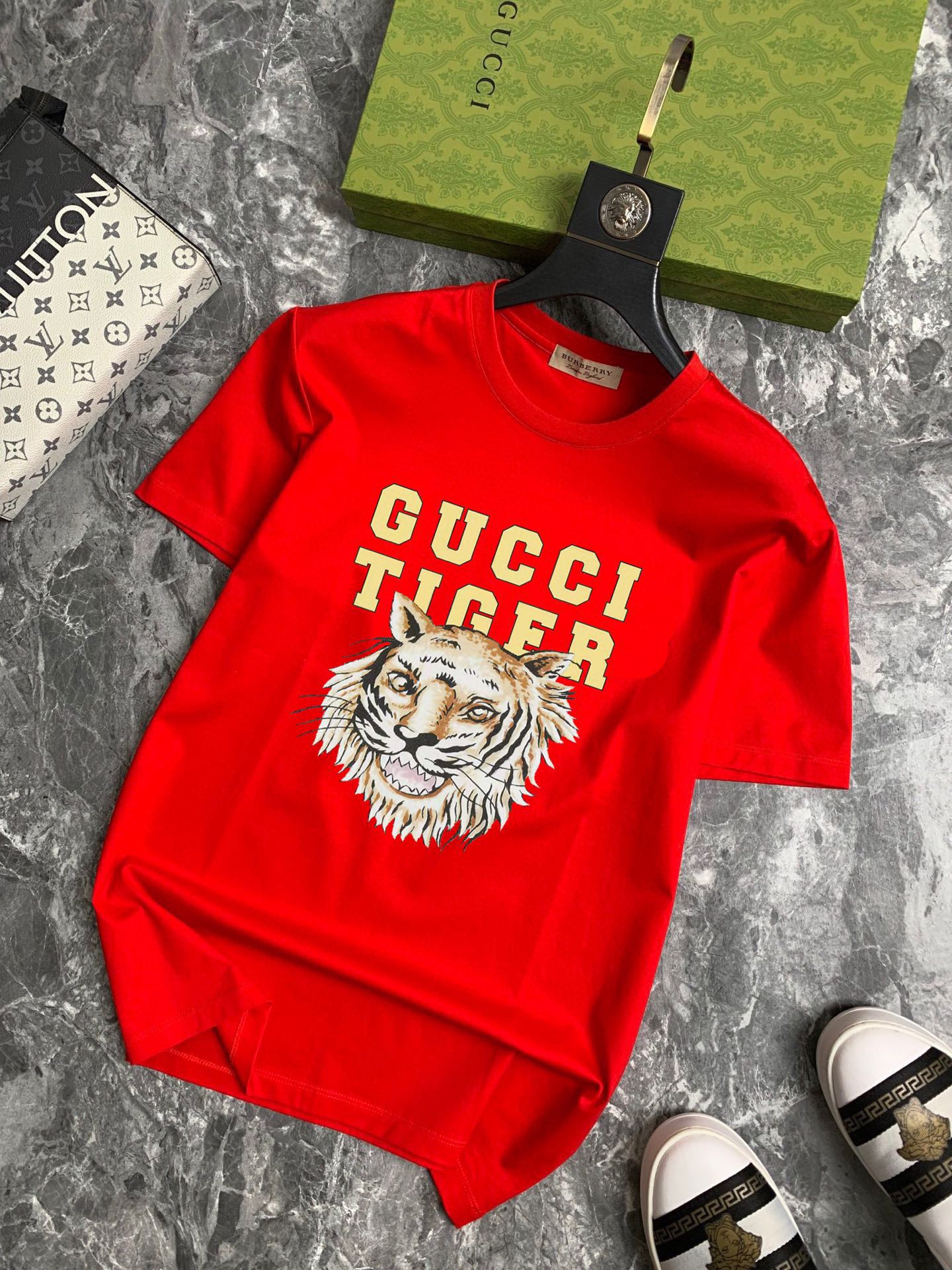 Gucci 品牌【GUCCI 古奇】(胖子福音) 男士休闲短袖T恤 2024春夏新品
