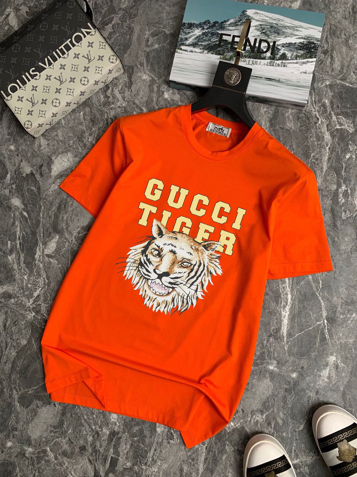 Gucci 品牌【GUCCI 古奇】(胖子福音) 男士休闲短袖T恤 2024春夏新品