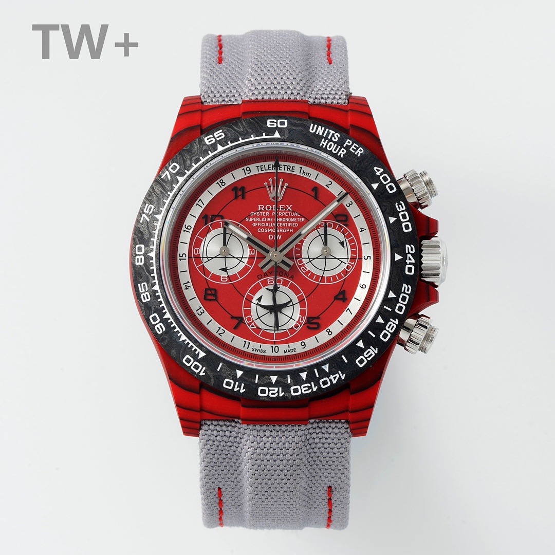 NO:532350,TW+ Dytona series of carbon fiber luminous shell custom version, the watch is not only lightweight but also hard on the outside. Each watch has a unique carbon fiber pattern material. [Case] ​​The watch size is 40mmX12.4mmTw, the factory has the unique style of carbon fiber Rolex. The market is exclusive to the market. The entire shell cover, ring mouth and bottom cover are made of high composite carbon fiber and super luminous powder. The details are made by hand chamfering polishing. The texture is extraordinary. [Wristband buckle] The strap is made of artificial fiber woven belt, breathable and comfortable, and the texture is soft. [Movement] uses the latest accurate and mature 4801 movement (the function thickness is the same), perfectly achieving powerful functions and the king of cost-effectiveness!  !  !  ,,rolex19860909TW+ 迪通拿系列之碳纤维夜光壳定制版,腕表不仅佩戴轻便,外表坚硬.且每一只腕表都拥有独一无二的碳纤花纹材质.【表壳】腕表尺寸40mmX12.4mmTw工厂实力铸造碳纤维劳力士的独特风采.市场独家做到,整个壳套,圈口包括底盖均采用高复合碳纤维和超强夜光粉所打造.细节之处更是经过手工倒角抛光所制.质感非凡.【表带扣】表带采用人工纤维编织带所制,透气舒适,质地柔软.【机芯】采用最新精准而成熟4801机芯（功能厚度跟一样）,完美实现强大功能,性价比之王！！！,,rolex,Watch