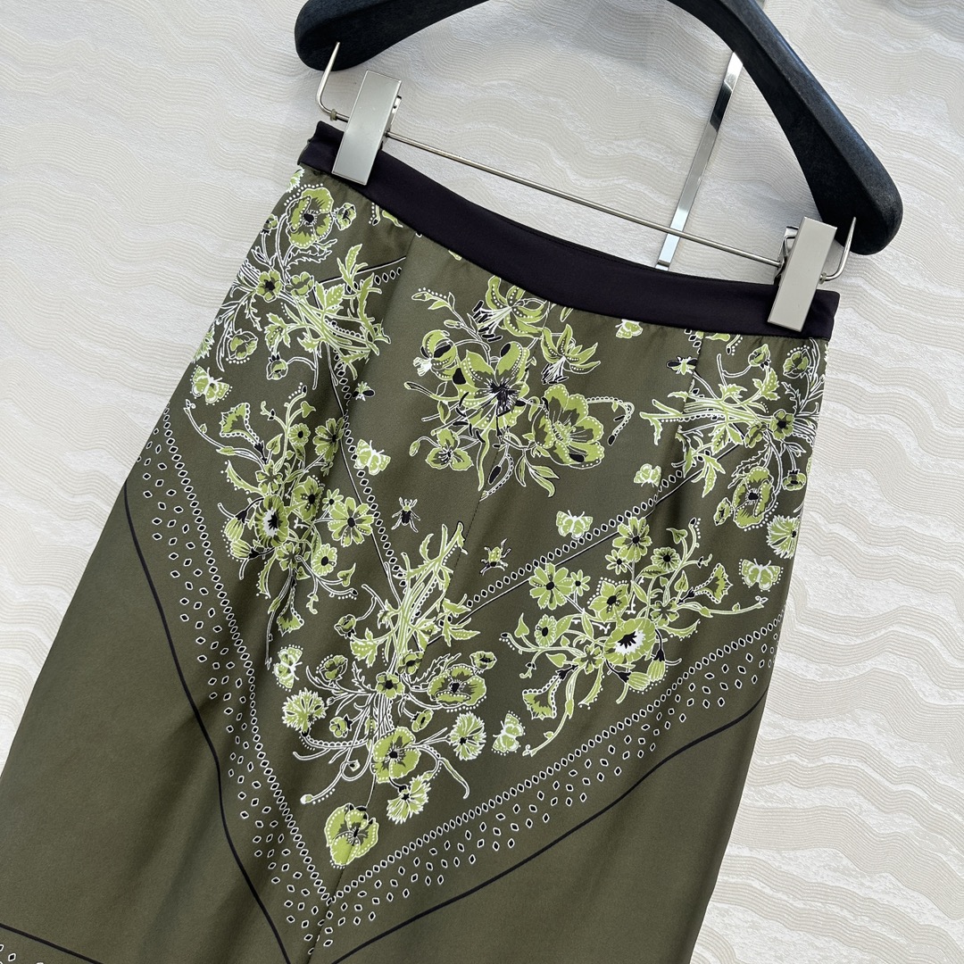 独家首发❤️原单品质💕GG浪漫度假森林绿印花真丝长半裙！全定位对花工艺，16姆米 100%真丝斜纹绸质感