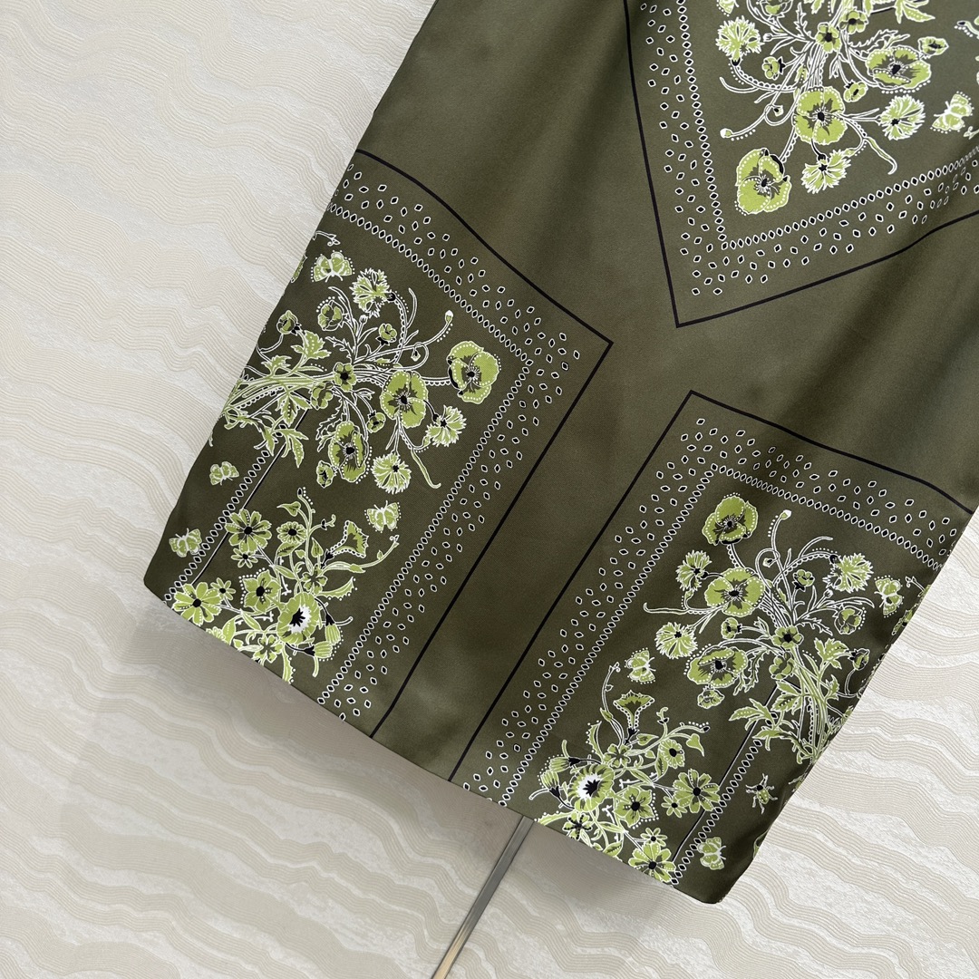 独家首发❤️原单品质💕GG浪漫度假森林绿印花真丝长半裙！全定位对花工艺，16姆米 100%真丝斜纹绸质感