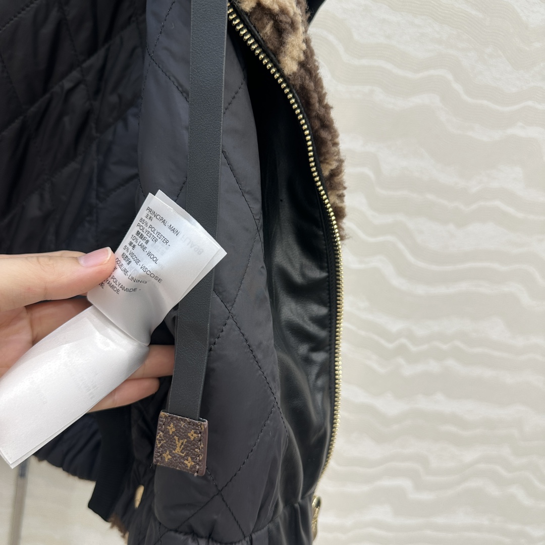 独家首发！爆单推荐❤️Monogram泰迪熊🧸马甲小外套！可可爱爱的羊羔绒🐑连帽拉链夹克外套！定制Mon