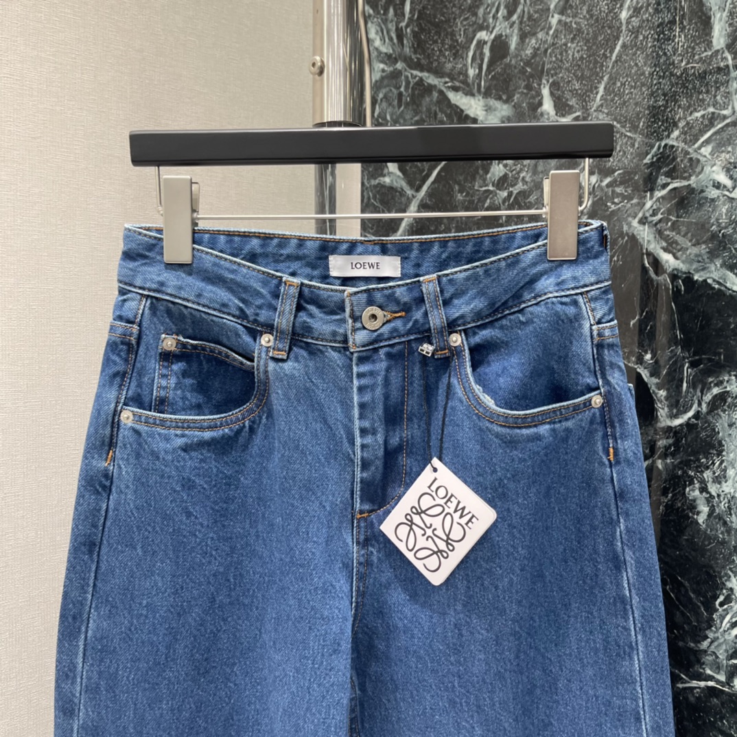 罗意威 25秋冬新款 直筒刺绣徽标牛仔裤 面料柔软舒适 透气性好反复酵素水洗工艺处理通体复古深蓝牛仔配合