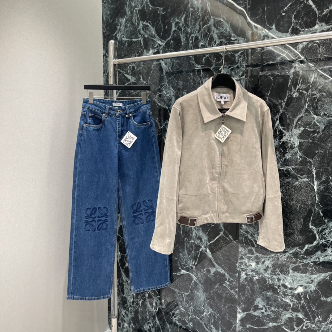 罗意威 25秋冬新款 直筒刺绣徽标牛仔裤 面料柔软舒适 透气性好反复酵素水洗工艺处理通体复古深蓝牛仔配合