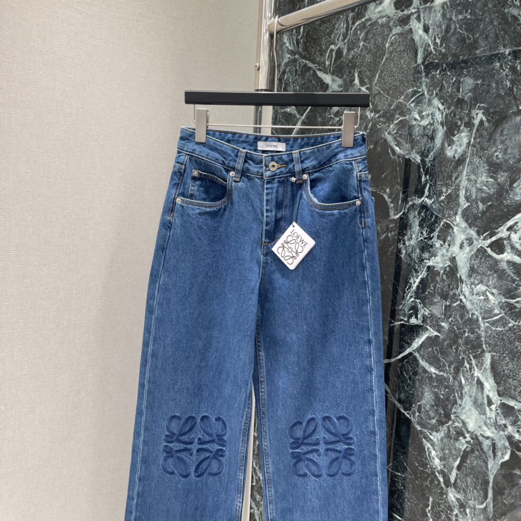 罗意威 25秋冬新款 直筒刺绣徽标牛仔裤 面料柔软舒适 透气性好反复酵素水洗工艺处理通体复古深蓝牛仔配合