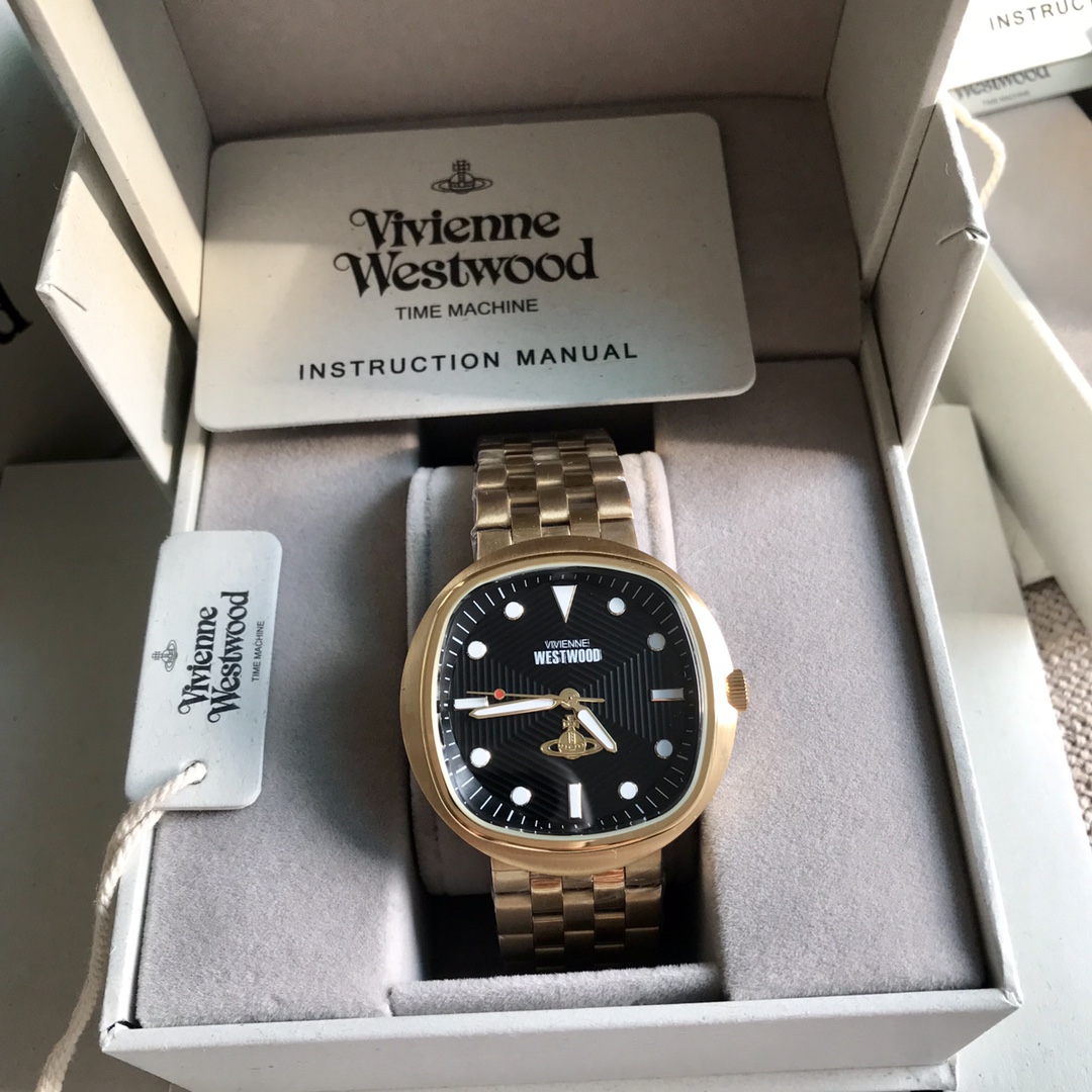 Часы Vivienne Westwood