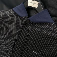 ,Balenciaga 巴黎世家,2025秋季最新款,专柜同步有售,原单狠货,爆款时尚休闲连帽外套,进口 ,Balenciaga 巴黎世家,2025秋季最新款,专柜同步有售,原单狠货,爆款时尚休闲连帽外套,进口