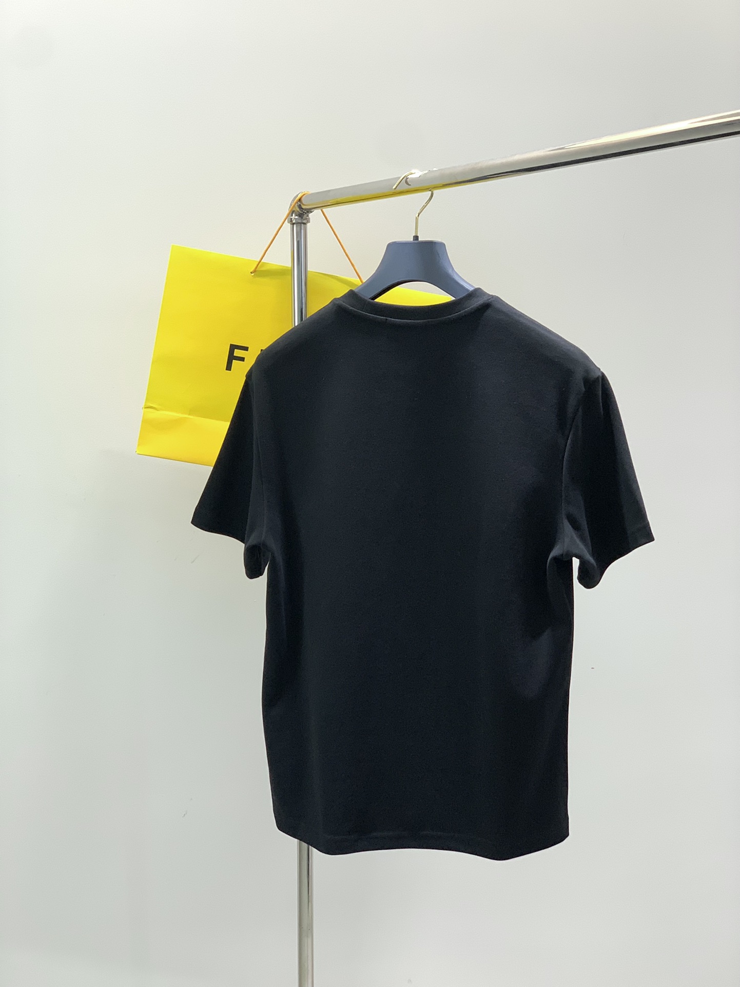 ，FENDI 芬迪，2025夏秋最新品，专柜同步有售，原单狠货，时尚休闲圆领短袖T恤，进口原版面料，顶级