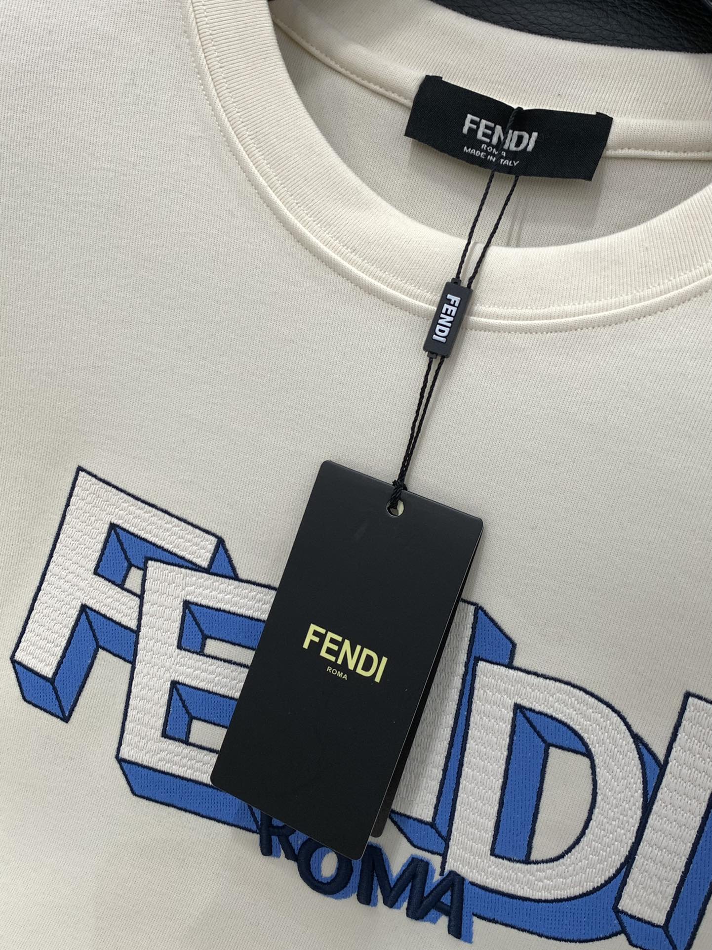 ，FENDI 芬迪，2025夏秋最新品，专柜同步有售，原单狠货，时尚休闲圆领短袖T恤，进口原版面料，顶级