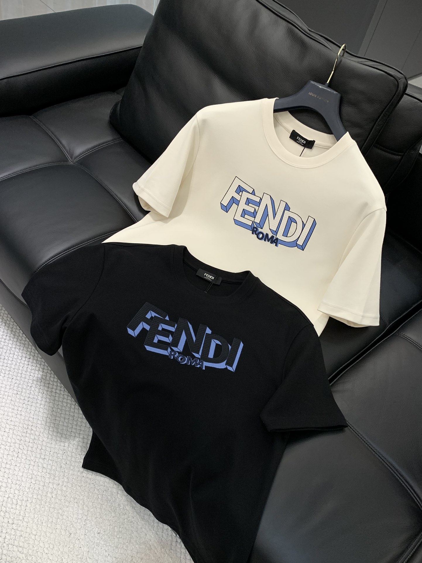 ，FENDI 芬迪，2025夏秋最新品，专柜同步有售，原单狠货，时尚休闲圆领短袖T恤，进口原版面料，顶级