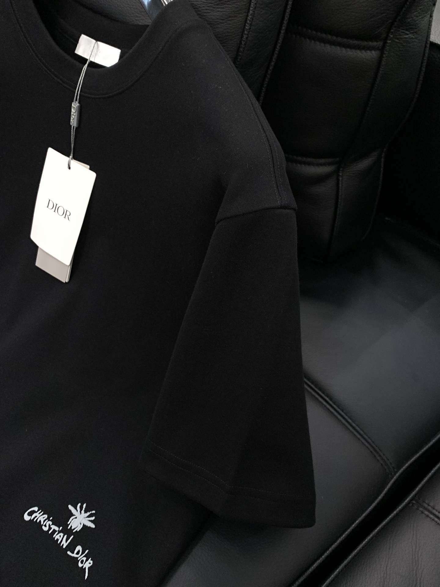 ，Dior 迪奥， 2025夏秋新品，专柜同步有售，简约时尚休闲圆领短袖T恤，原版进口面料，舒适透气，精