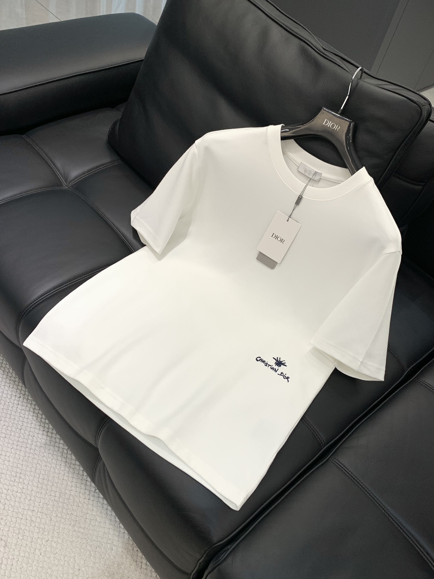 ，Dior 迪奥， 2025夏秋新品，专柜同步有售，简约时尚休闲圆领短袖T恤，原版进口面料，舒适透气，精