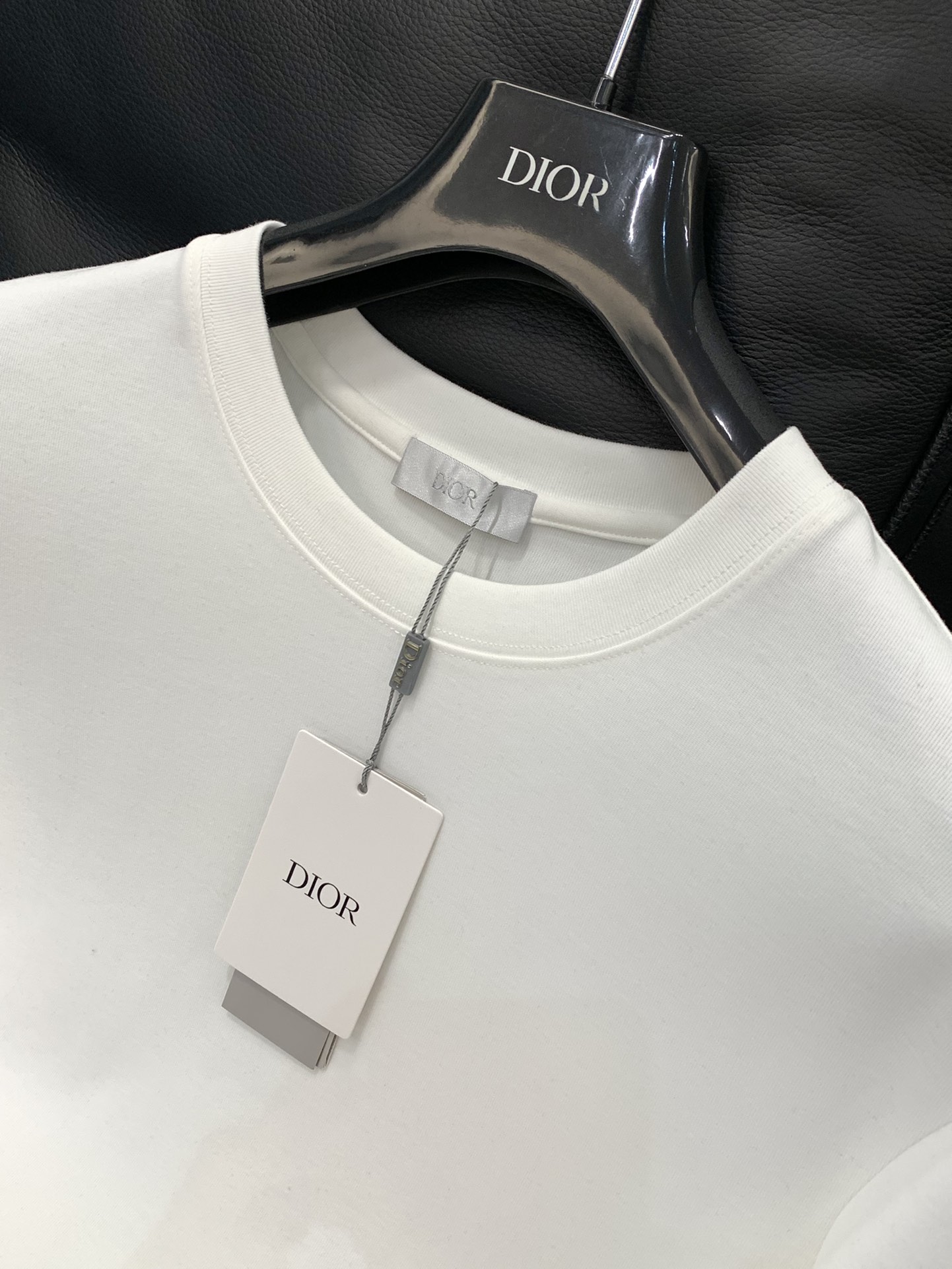 ，Dior 迪奥， 2025夏秋新品，专柜同步有售，简约时尚休闲圆领短袖T恤，原版进口面料，舒适透气，精