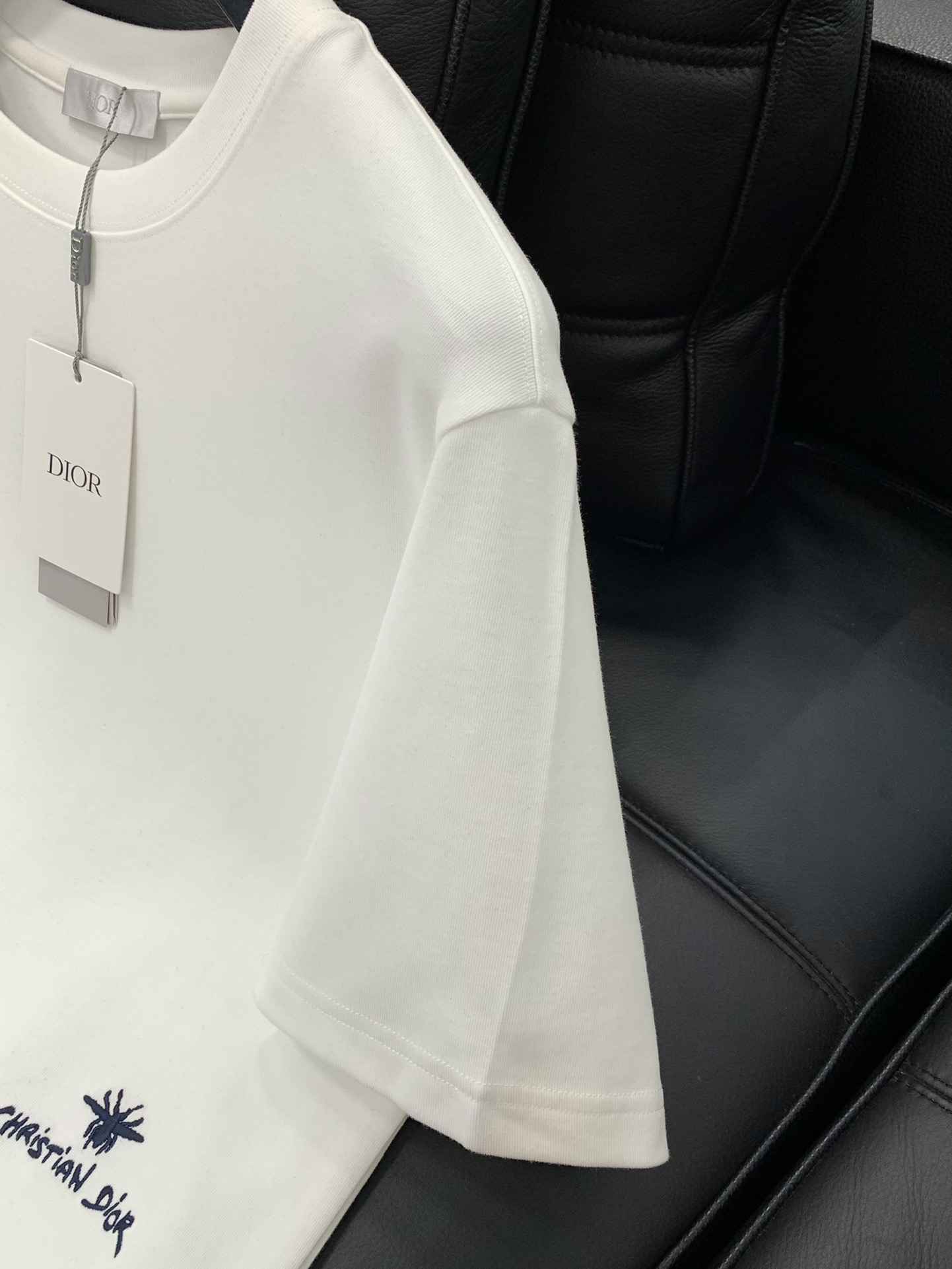 ，Dior 迪奥， 2025夏秋新品，专柜同步有售，简约时尚休闲圆领短袖T恤，原版进口面料，舒适透气，精