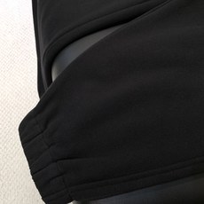 ,石头坌 定制绿色 黑色长绒绒感面料,内里也是符合附合绒里,贴身非常非常舒服!! 侧边精致工装口袋搭配罗 ,石头坌 定制绿色 黑色长绒绒感面料,内里也是符合附合绒里,贴身非常非常舒服!! 侧边精致工装口袋搭配罗