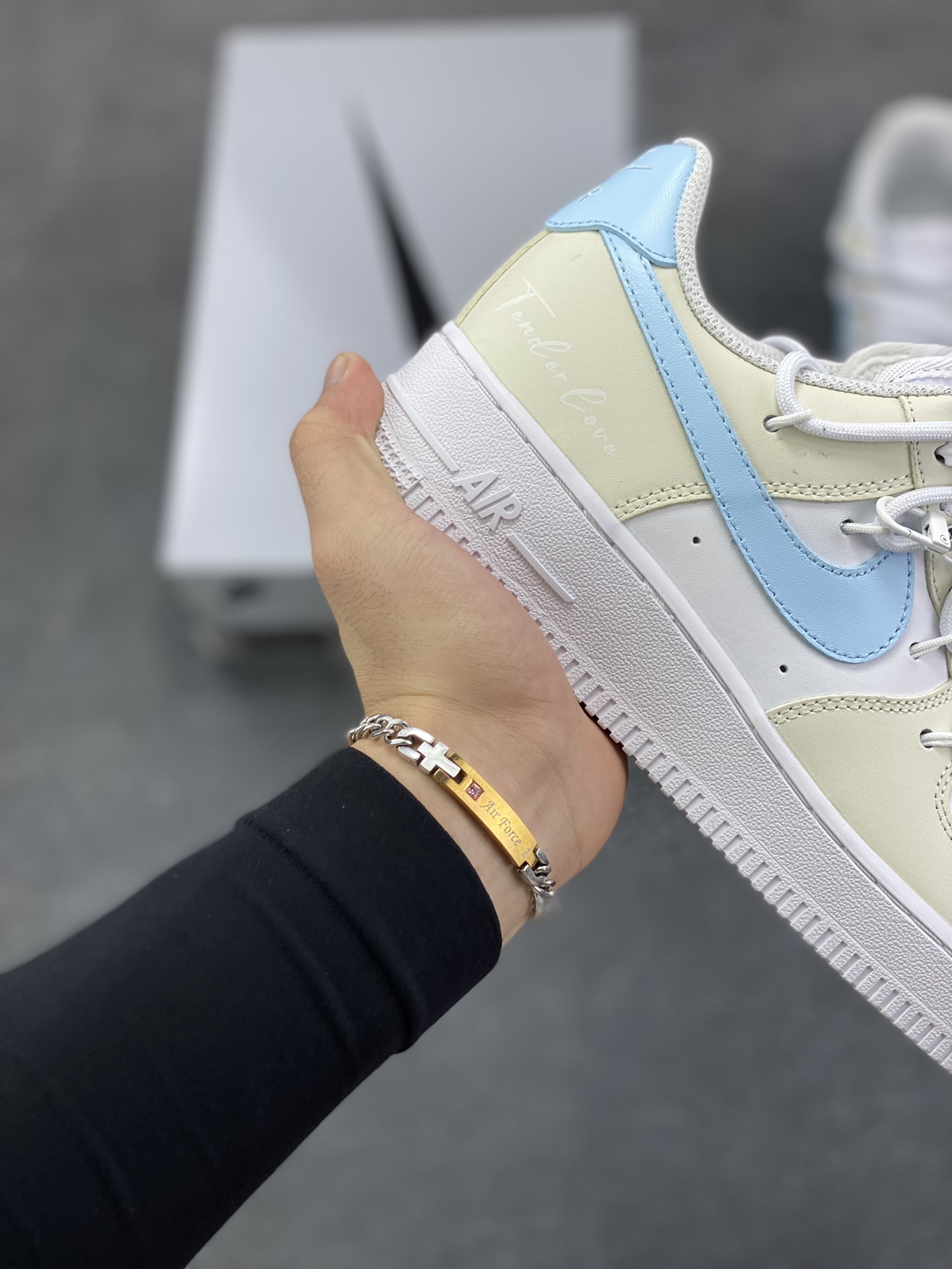 图片[6]-Nike Air Force 1 Low’07 柠盐气泡水 空军一号低帮休闲板鞋 定制皮料 定制鞋盒 原楦原纸板 纯正空军版型 内置全掌气垫 货号：ZH0316-111 尺码：36 36.5 37.5 38 38.5 39 40 40.5 41 42 42.5 43 44 44.5 45-选品中心