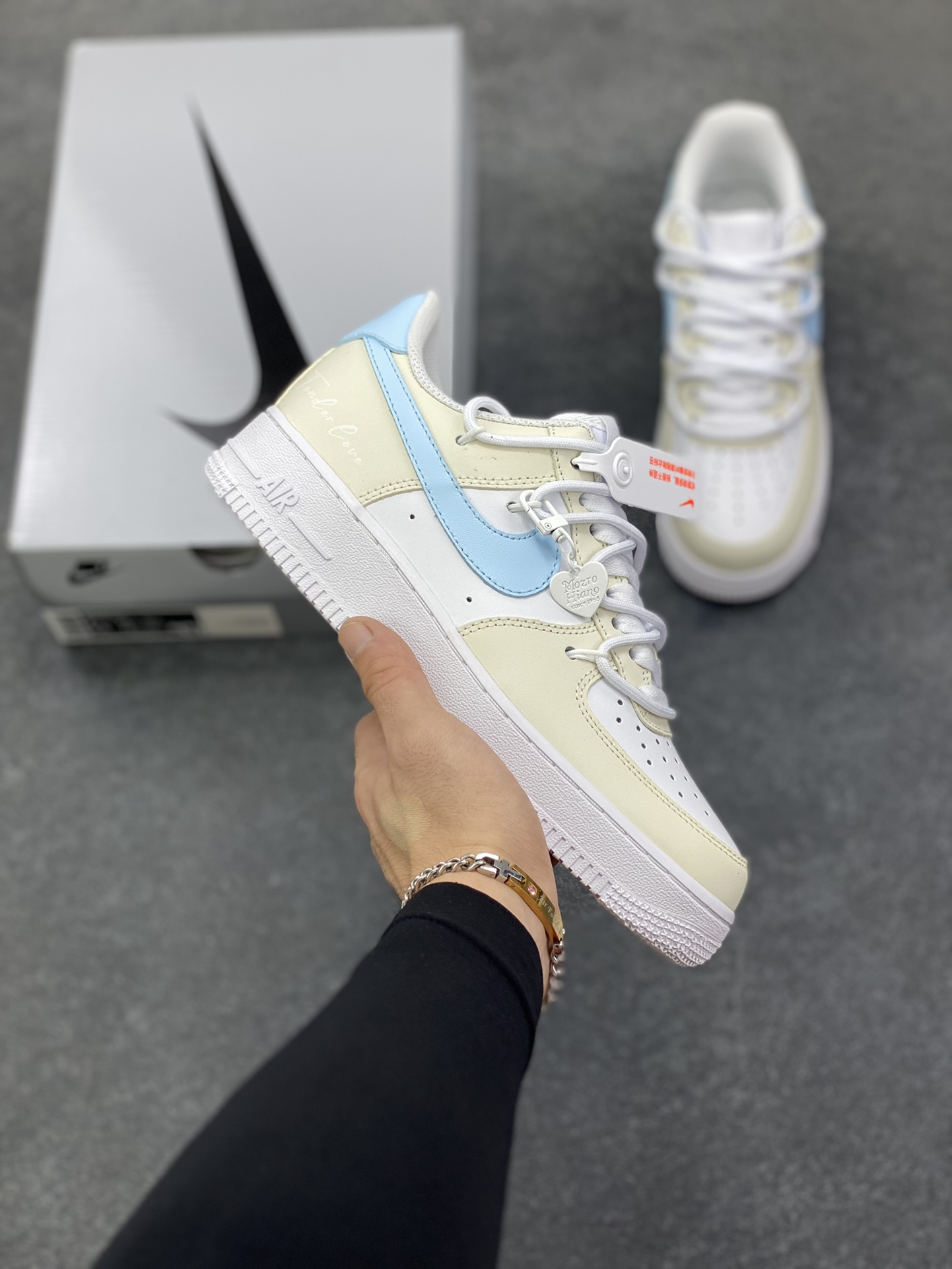 Nike Air Force 1 Low’07 柠盐气泡水 空军一号低帮休闲板鞋 定制皮料 定制鞋盒 原楦原纸板 纯正空军版型 内置全掌气垫 货号:ZH0316-111 尺码:36 36.5 37.5 38 38.5 39 40 40.5 41 42 42.5 43 44 44.5 45-选品中心