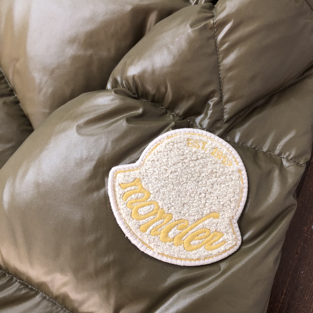 Moncler Tripiti Padded Jacket - Functional Nylon, Warm and Comfortable 4 i1759064042 5794 4