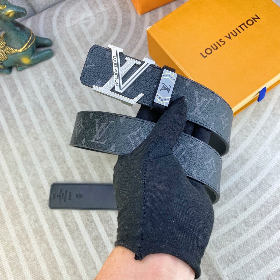 LV💕 特种皮腰带系列 ,原厂五金精品不锈钢钻💎扣,手感柔软舒适 宽3.8CM。